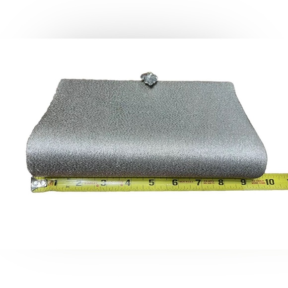 Vintage Silver Clutch Purse Leaf Clasp Hidden Chain MCM Metallic Textured Fabric - Picture 8 of 13